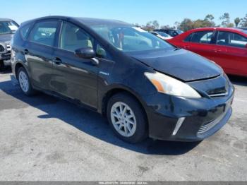  Salvage Toyota Prius v