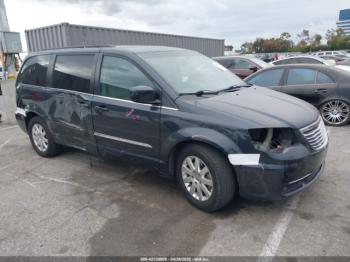  Salvage Chrysler Town & Country