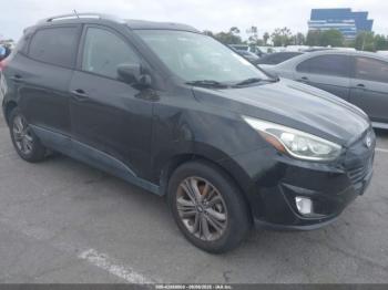  Salvage Hyundai TUCSON