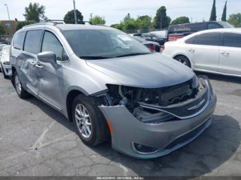  Salvage Chrysler Pacifica