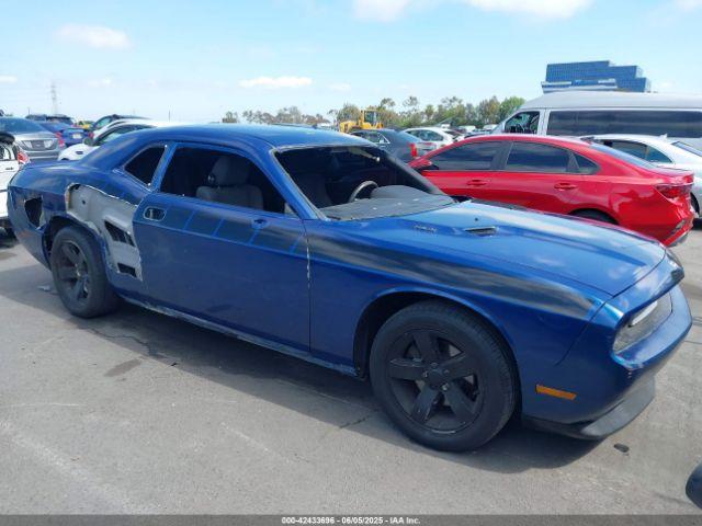  Salvage Dodge Challenger