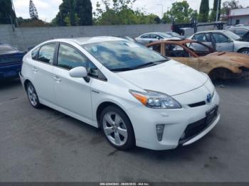  Salvage Toyota Prius
