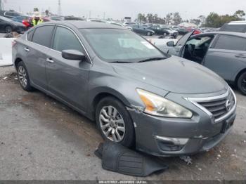  Salvage Nissan Altima