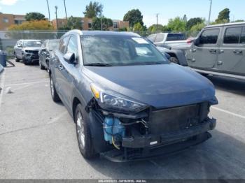  Salvage Hyundai TUCSON