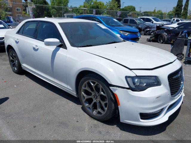  Salvage Chrysler 300