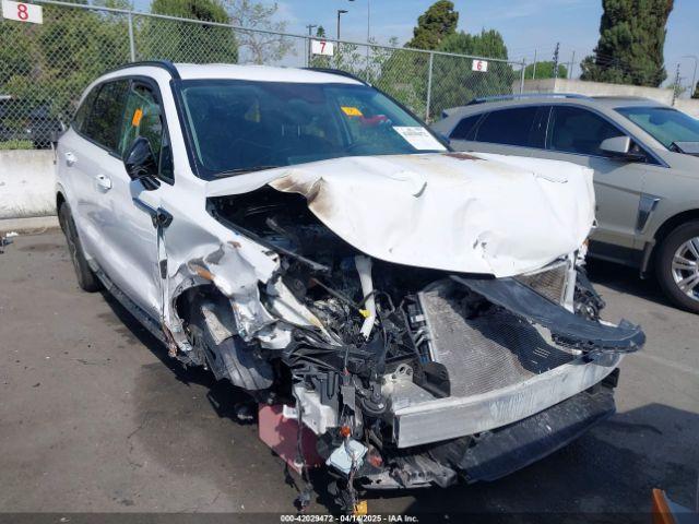  Salvage Kia Sorento