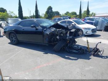  Salvage Dodge Challenger