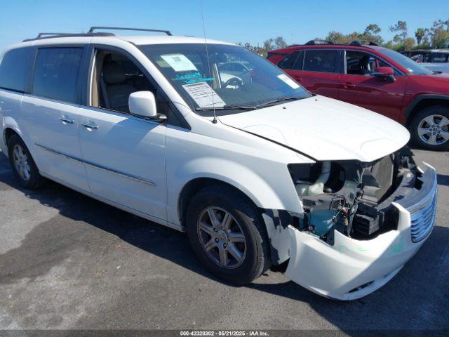  Salvage Chrysler Town & Country