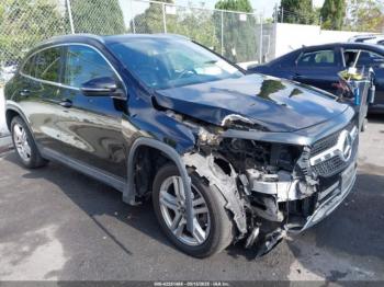  Salvage Mercedes-Benz GLA