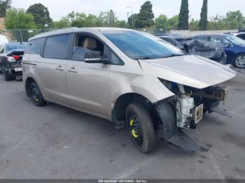  Salvage Kia Sedona