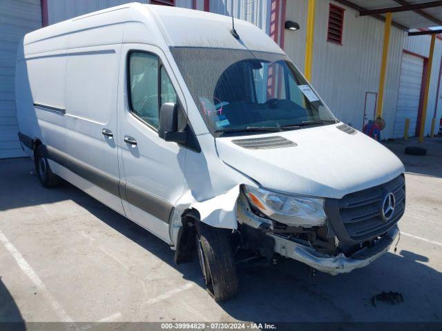  Salvage Mercedes-Benz Sprinter 2500