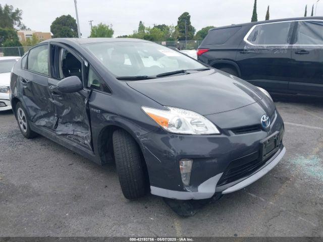  Salvage Toyota Prius