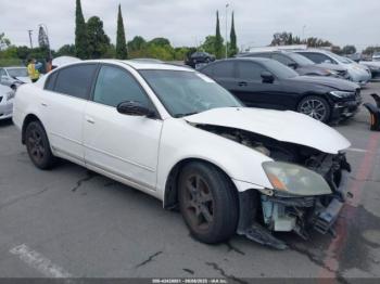  Salvage Nissan Altima