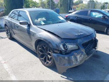  Salvage Chrysler 300