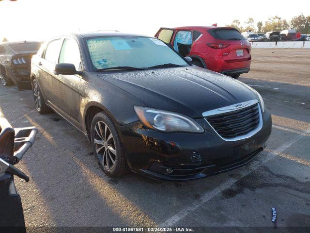 Salvage Chrysler 200