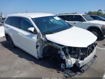  Salvage Toyota Highlander