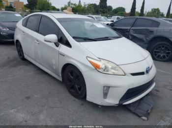  Salvage Toyota Prius