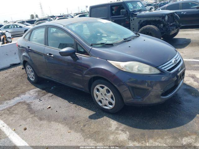  Salvage Ford Fiesta