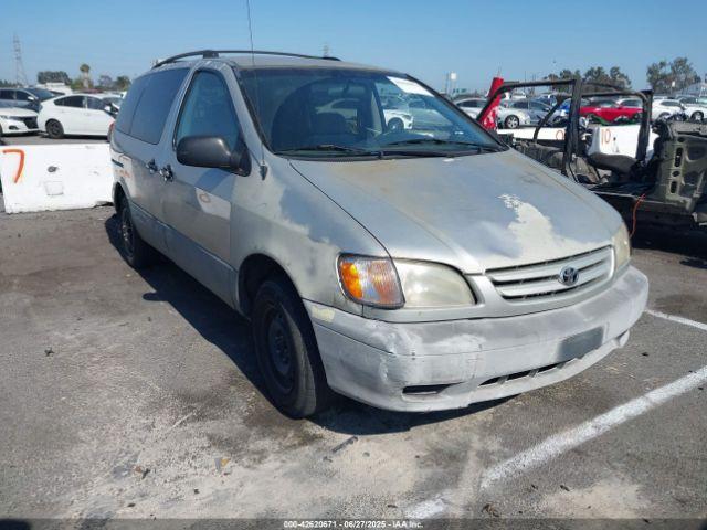  Salvage Toyota Sienna