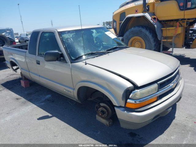  Salvage Chevrolet S-10