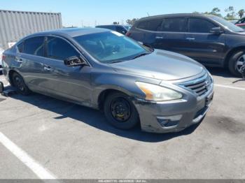  Salvage Nissan Altima
