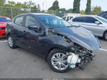  Salvage Toyota Yaris