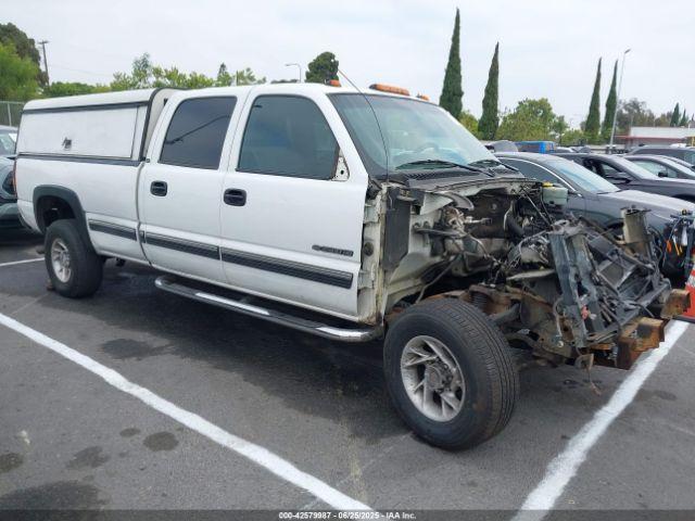  Salvage Chevrolet Silverado 2500