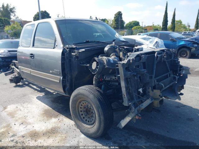  Salvage Chevrolet Silverado 2500