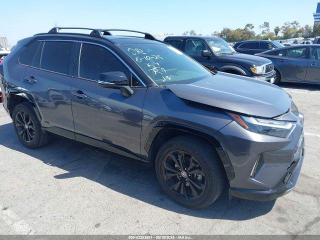  Salvage Toyota RAV4