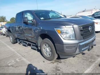  Salvage Nissan Titan