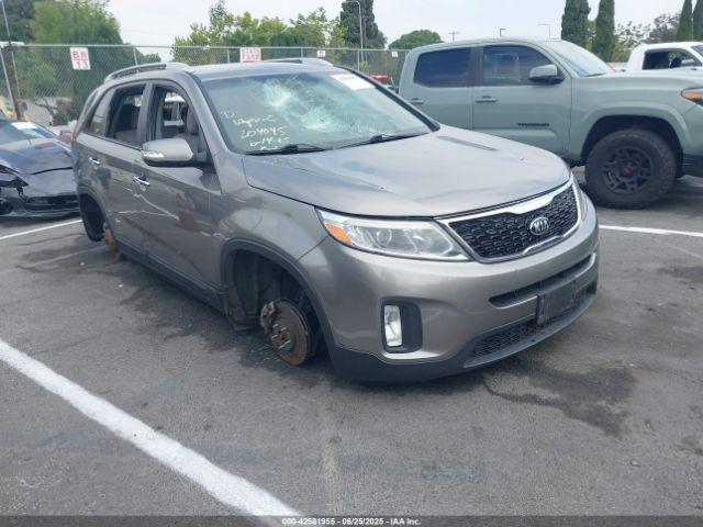  Salvage Kia Sorento