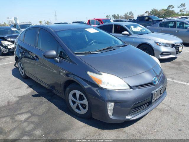  Salvage Toyota Prius