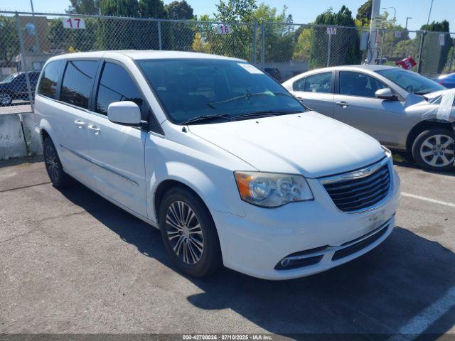 Salvage Chrysler Town & Country