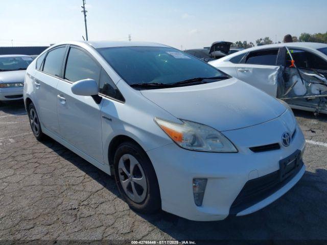  Salvage Toyota Prius