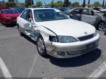  Salvage Lexus Es