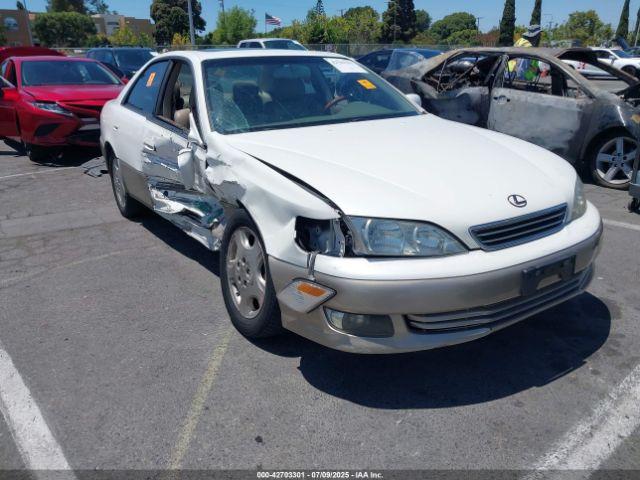  Salvage Lexus Es