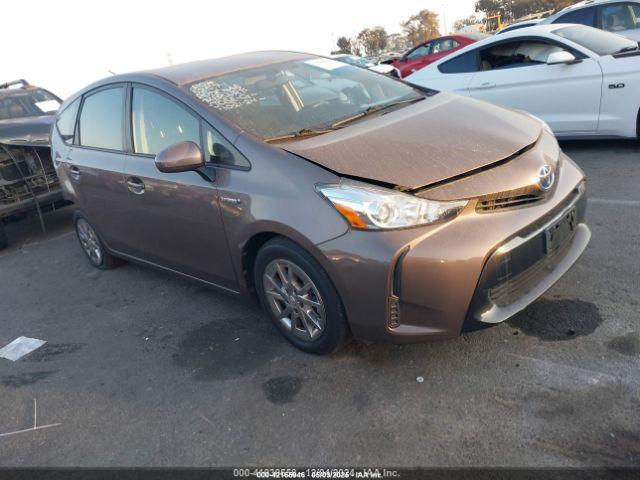  Salvage Toyota Prius v