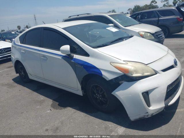  Salvage Toyota Prius