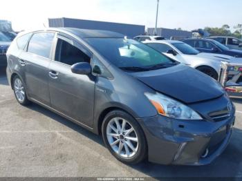  Salvage Toyota Prius v