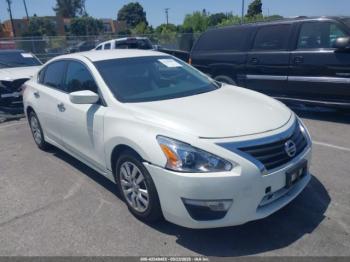  Salvage Nissan Altima