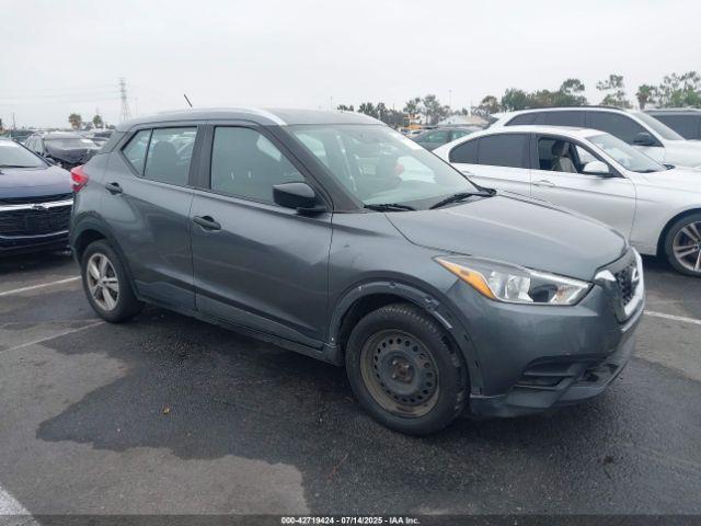  Salvage Nissan Kicks