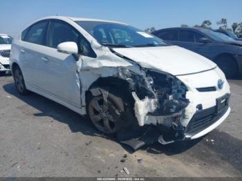  Salvage Toyota Prius