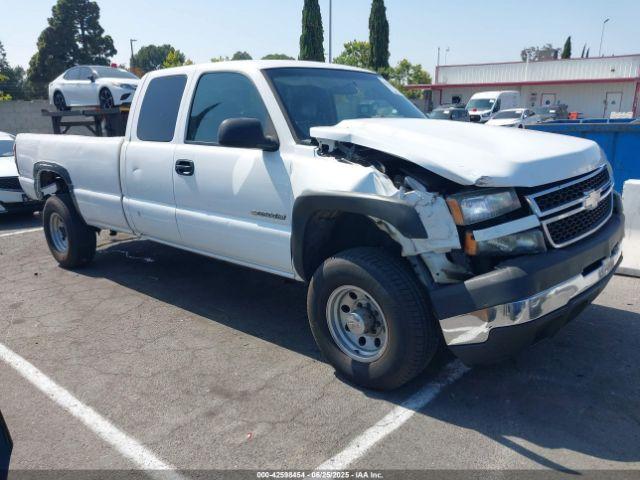  Salvage Chevrolet Silverado 2500