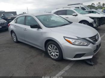  Salvage Nissan Altima