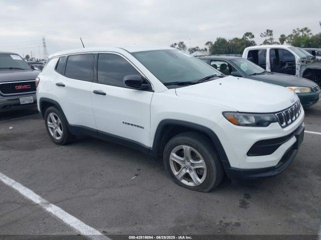  Salvage Jeep Compass