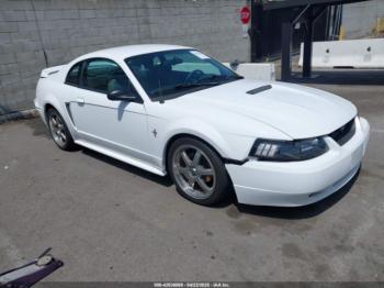  Salvage Ford Mustang