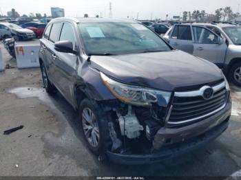  Salvage Toyota Highlander