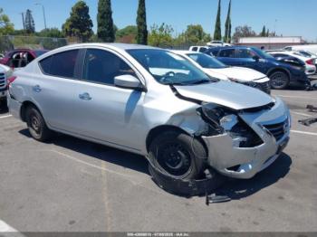  Salvage Nissan Versa