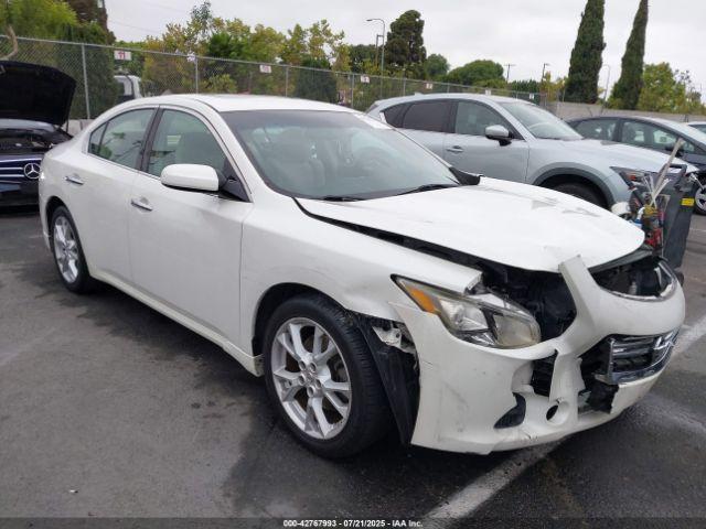  Salvage Nissan Maxima