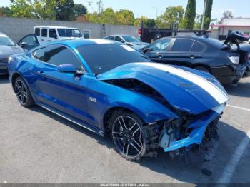  Salvage Ford Mustang